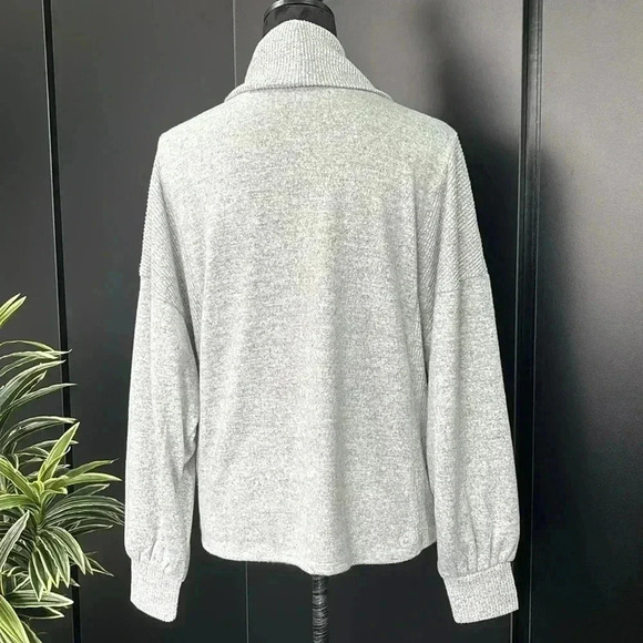 89th & Madison Loose neck,balloon sleeve turtleneck,super soft,light gray - Picture 7 of 13